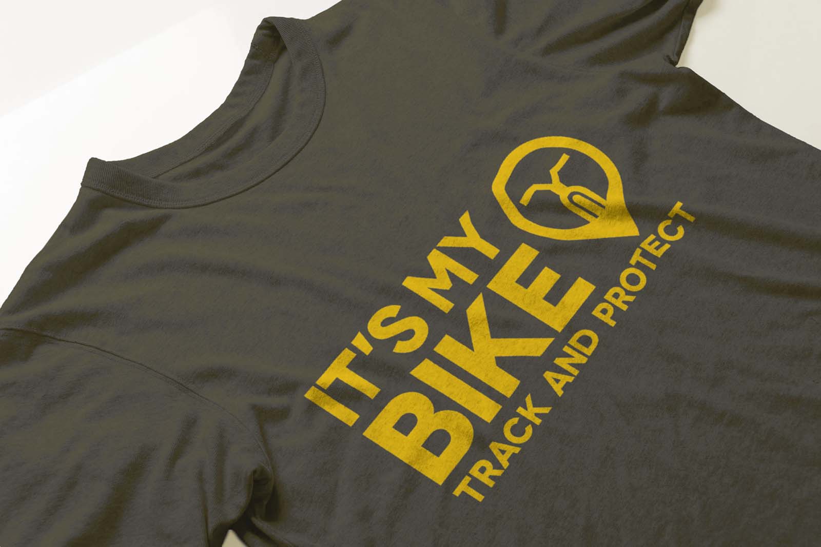 Braunes T-Shirt mit IT'S MY BIKE Logo